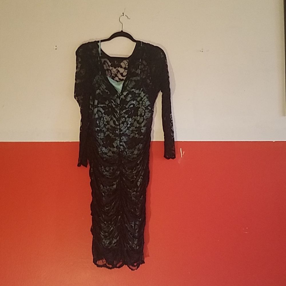 Dress - Picture 2 of 2